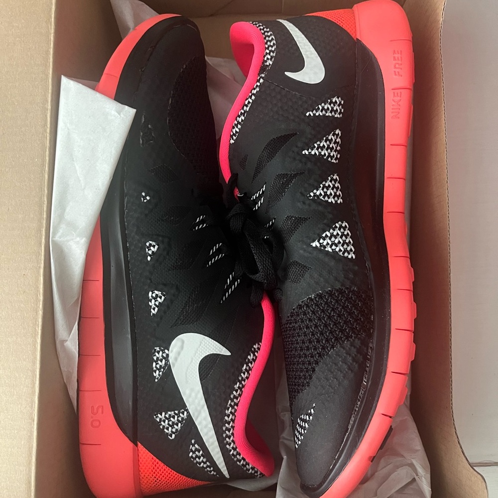 Nike Free 5.0 GS Shoes 👟 size 6Y 👟 NWOT